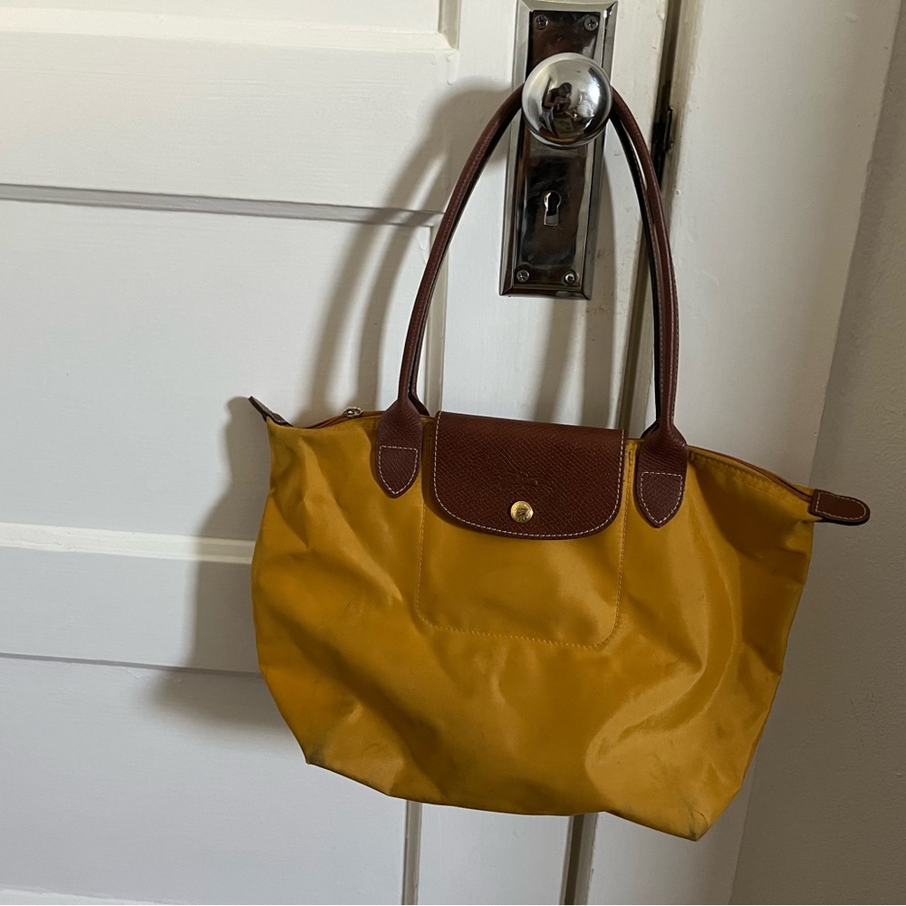 Longchamp le pliage yellow bay with leather detail